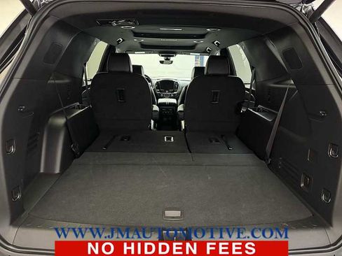 Used 2024 Chevrolet Traverse RS AWD/4WD image 19