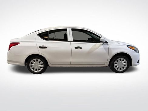 Used 2017 Nissan Versa S image 5