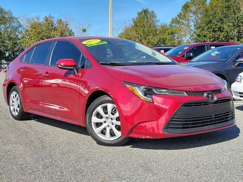 Used 2025 Toyota Corolla LE image 35