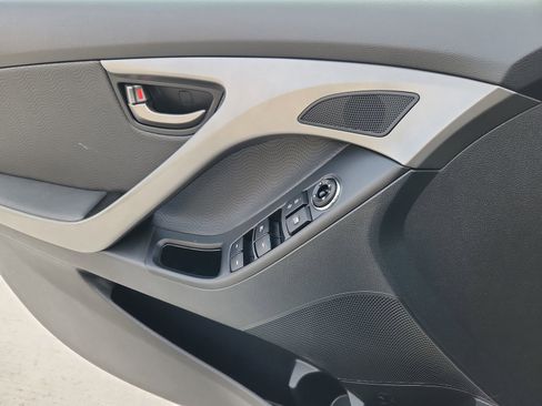 Used 2013 Hyundai Elantra Limited image 6