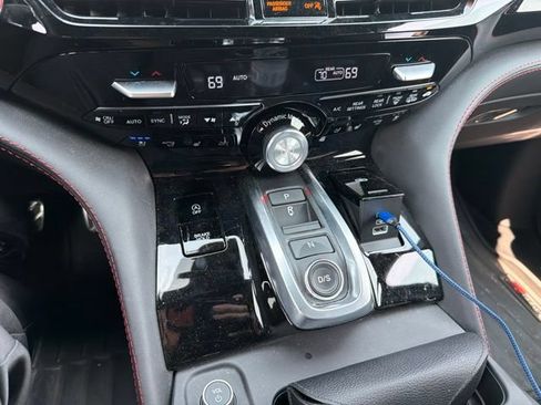 Used 2025 Acura MDX Type S AWD/4WD image 22