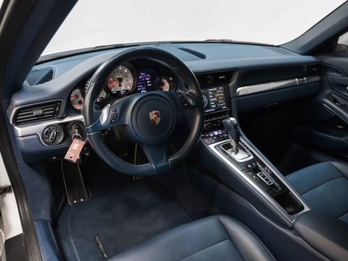 Certified 2015 Porsche 911 Carrera RWD image 25