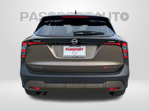 New 2026 Nissan Kicks SR image 7