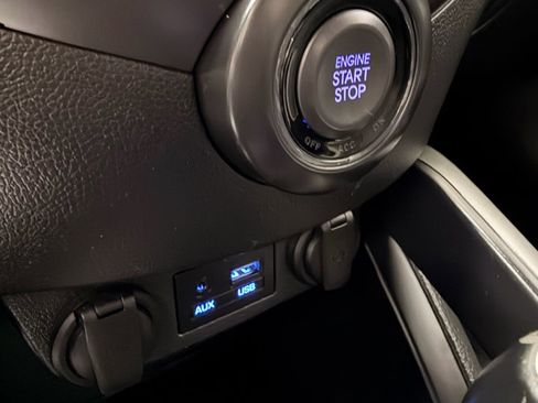 Used 2016 Hyundai Veloster Turbo w/ Option Group 04 image 24