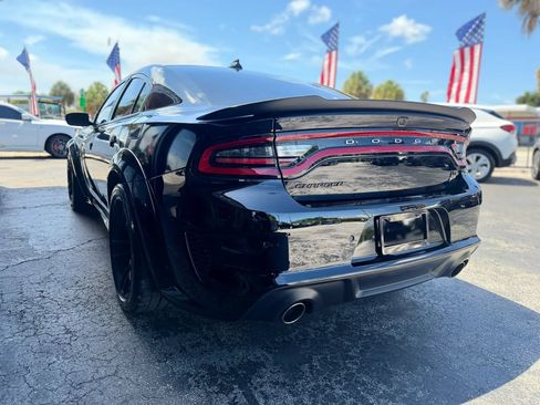 Used 2022 Dodge Charger Scat Pack RWD image 9