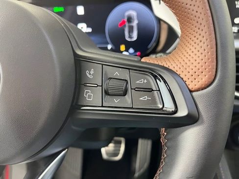 Used 2025 Alfa Romeo Stelvio Sprint image 22