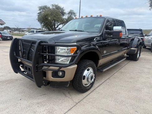 Used 2011 Ford F350 King Ranch w/ King Ranch w/Chrome Pkg image 3