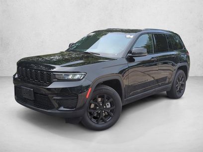 Used 2024 Jeep Grand Cherokee Altitude