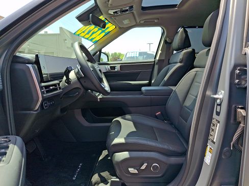Used 2025 Hyundai Santa Fe Limited AWD/4WD image 13