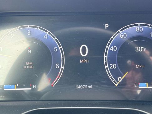 Used 2024 Jeep Grand Cherokee L Limited w/ Luxury Tech Group II image 17