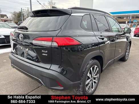 Used 2023 Toyota Corolla Cross XLE image 8