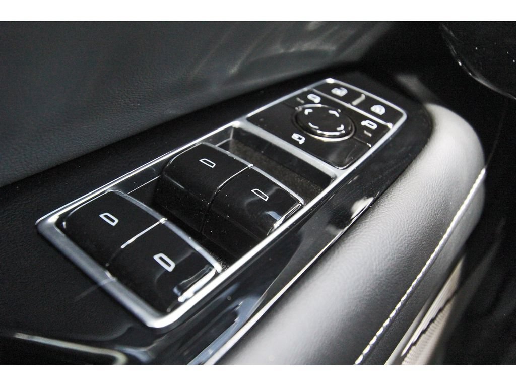 New 2027 Cadillac Optiq Luxury AWD/4WD image 15