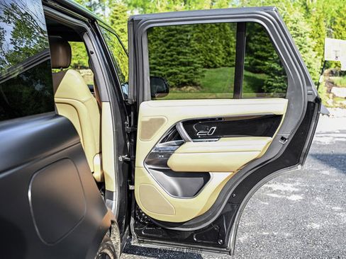 Used 2023 Land Rover Range Rover SE AWD/4WD image 43