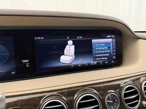 Used 2019 Mercedes-Benz S 560 4MATIC Sedan image 31