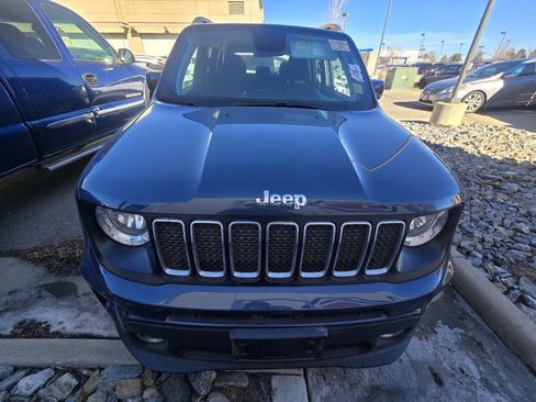 Used 2020 Jeep Renegade Latitude w/ Cold Weather Group image 17