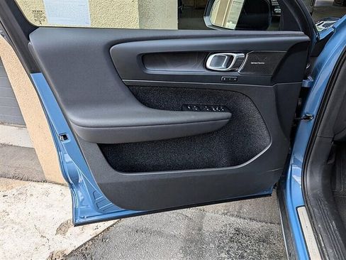 Used 2023 Volvo C40 P8 Recharge Ultimate AWD/4WD image 18