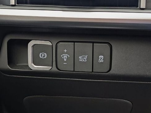 Used 2025 Hyundai Santa Fe SEL FWD image 19