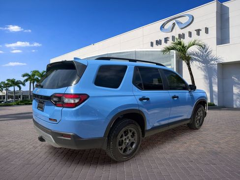 Used 2024 Honda Pilot TrailSport image 7