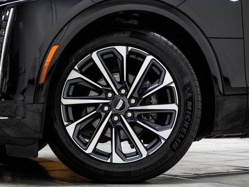 Used 2024 Cadillac Lyriq Sport RWD image 6