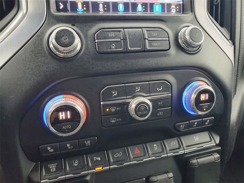 Used 2020 GMC Sierra 2500 SLT w/ SLT Premium Plus Package image 27