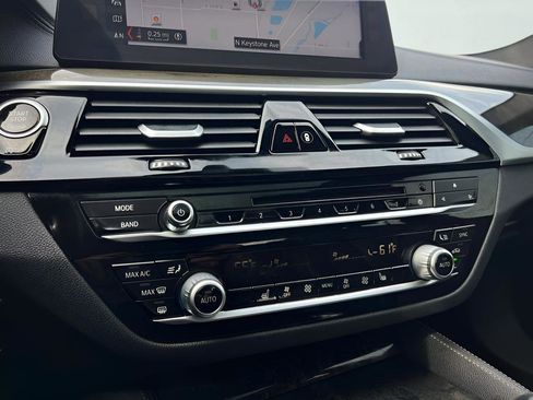 Used 2018 BMW 530i RWD image 45