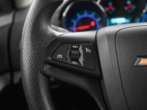 Used 2015 Chevrolet Cruze LT FWD image 23