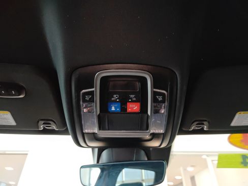 Used 2024 RAM 1500 Laramie image 27