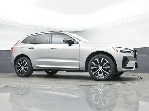 Used 2024 Volvo XC60 B5 Plus w/ Protection Package Premier AWD/4WD image 36