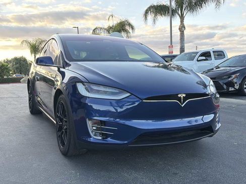 Used 2020 Tesla Model X Long Range AWD/4WD image 31