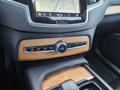 Certified 2023 Volvo XC90 T8 Plus AWD/4WD image 31