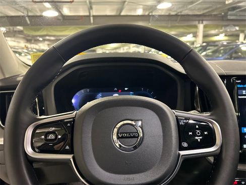 Certified 2025 Volvo XC60 B5 Plus image 14
