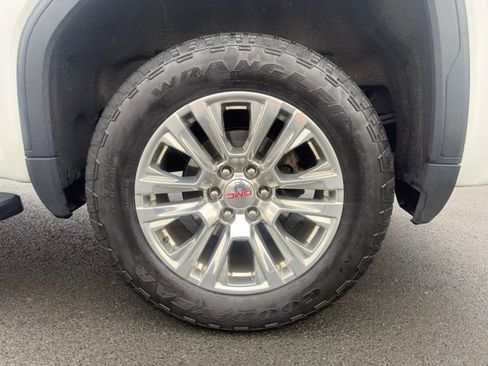Used 2022 GMC Sierra 1500 Denali w/ Technology Package AWD/4WD image 31