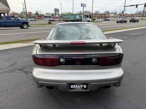 Used 2000 Pontiac Firebird Formula w/ Security Pkg RWD image 5