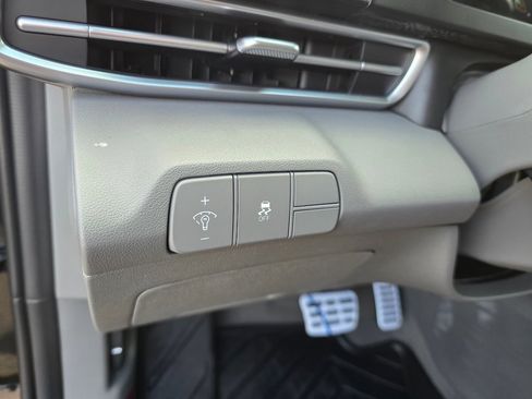 New 2026 Hyundai Elantra Sport FWD image 18