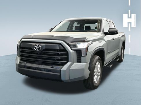 Used 2024 Toyota Tundra SR5 w/ SR5 Convenience Package RWD image 3