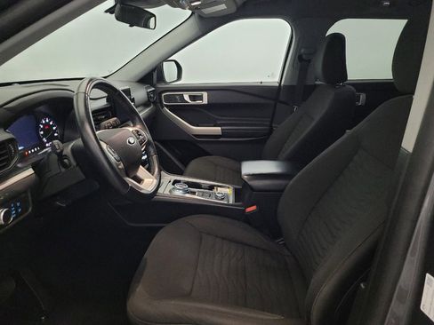 Used 2021 Ford Explorer XLT AWD/4WD image 17