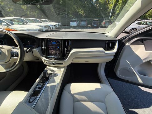Used 2024 Volvo XC60 B5 Plus w/ Protection Package Premier AWD/4WD image 20