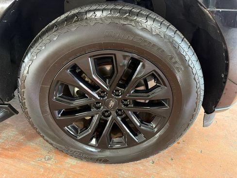 Used 2019 Ford Expedition XLT RWD image 11
