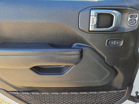 Used 2021 Jeep Wrangler Unlimited Sport image 15