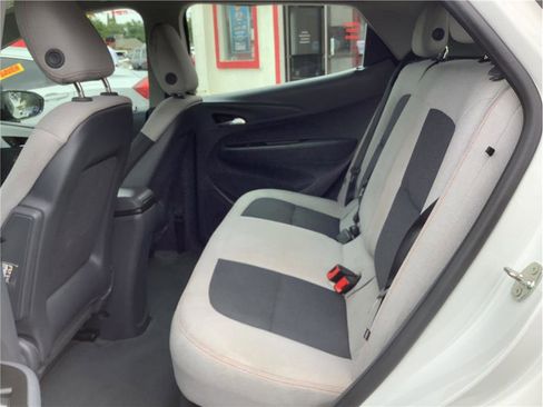 Used 2020 Chevrolet Bolt LT FWD image 9