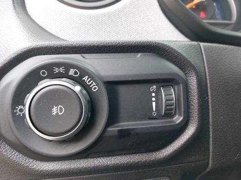 Used 2024 Jeep Wrangler Sport S image 25