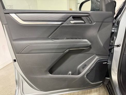 Certified 2025 GMC Acadia Elevation image 11