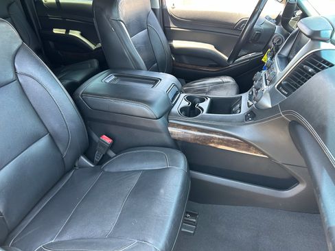 Used 2020 Chevrolet Suburban LT AWD/4WD image 11
