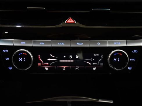 Used 2023 Genesis G80 2.5T image 15