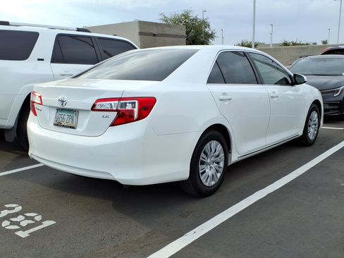 Used 2012 Toyota Camry LE FWD image 4
