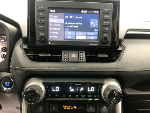 Used 2021 Toyota RAV4 XLE Premium AWD/4WD image 20