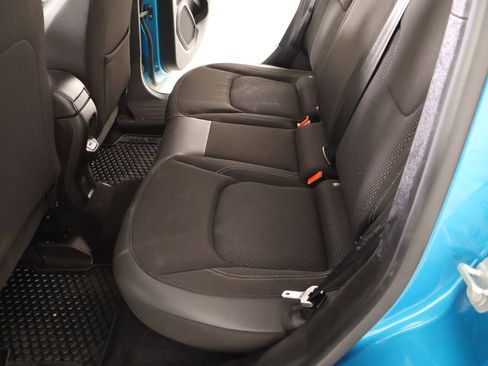 Used 2022 Jeep Renegade Altitude image 15