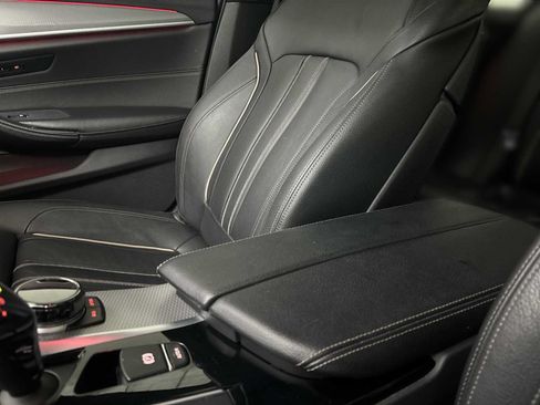 Used 2018 BMW M550i xDrive AWD/4WD image 23