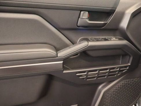 New 2026 Toyota 4Runner SR5 image 9