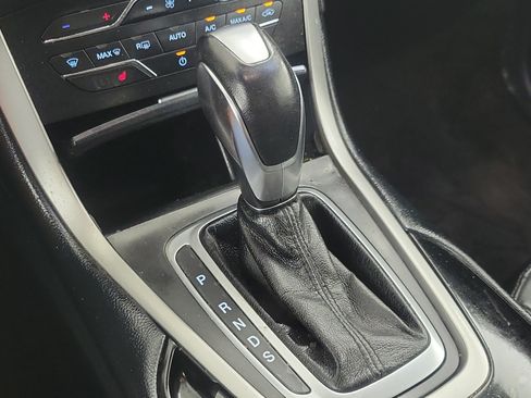 Used 2018 Ford Edge SEL w/ Equipment Group 201A FWD image 29